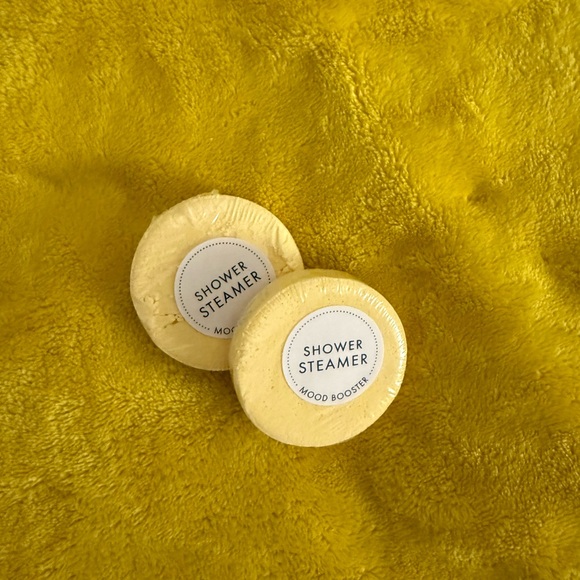 NIB - LE Natural & Handmade Bath Bombs and Shower Steamers - Picture 4 of 6